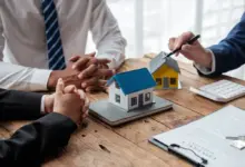 real estate broker agent presenting and consult to 2026 01 07 00 34 27 utc 1024x683 1